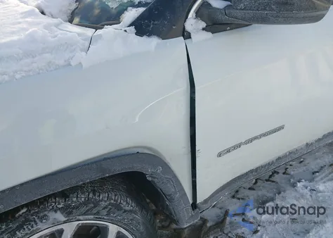 2024 Jeep Compass Limited 4X4 from USA, damaged, VIN 3C4NJDCN2RT589070